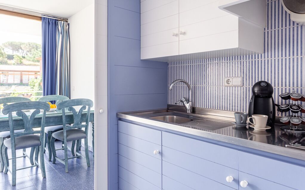 HUB PRIVATE APARTMENT<br>with CoWorking & Pool (for 1 or 2 people)