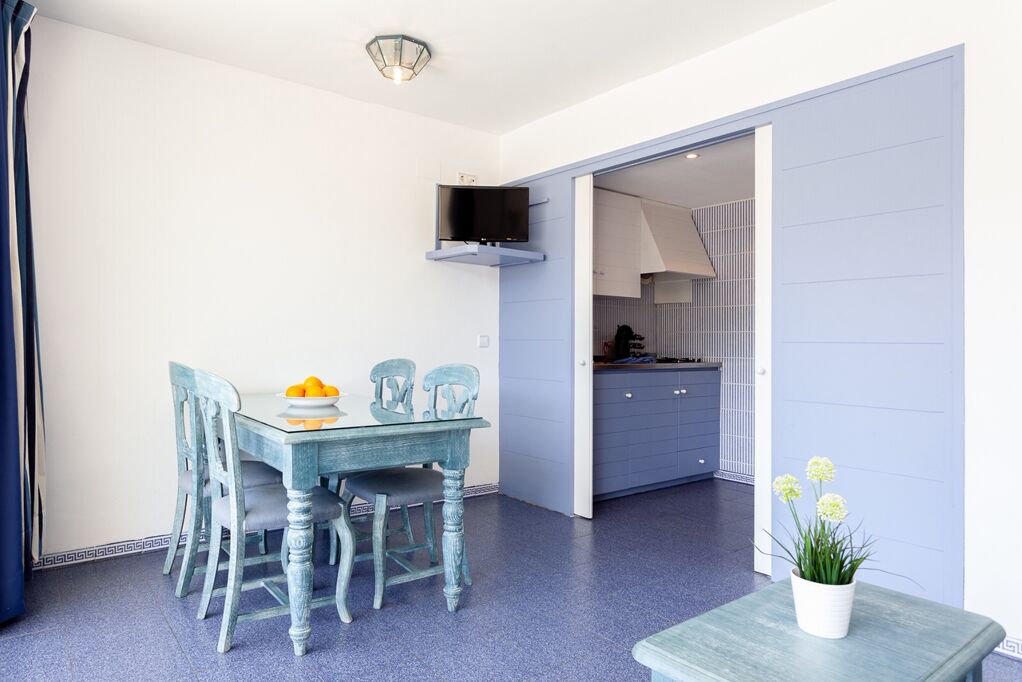 HUB PRIVATE APARTMENT<br>with CoWorking & Pool (for 1 or 2 people)