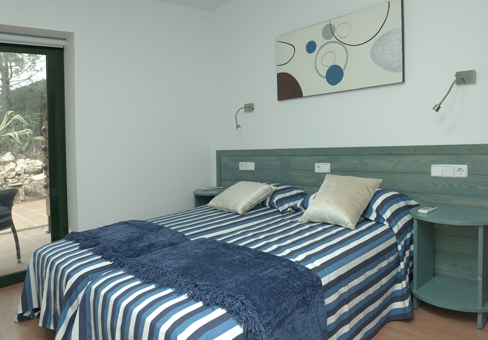 TEAM RETREATS COLIVING<br> CoWork & COLIVING